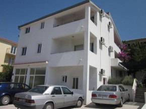 Apartments with a parking space Seget Vranjica, Trogir - 12145